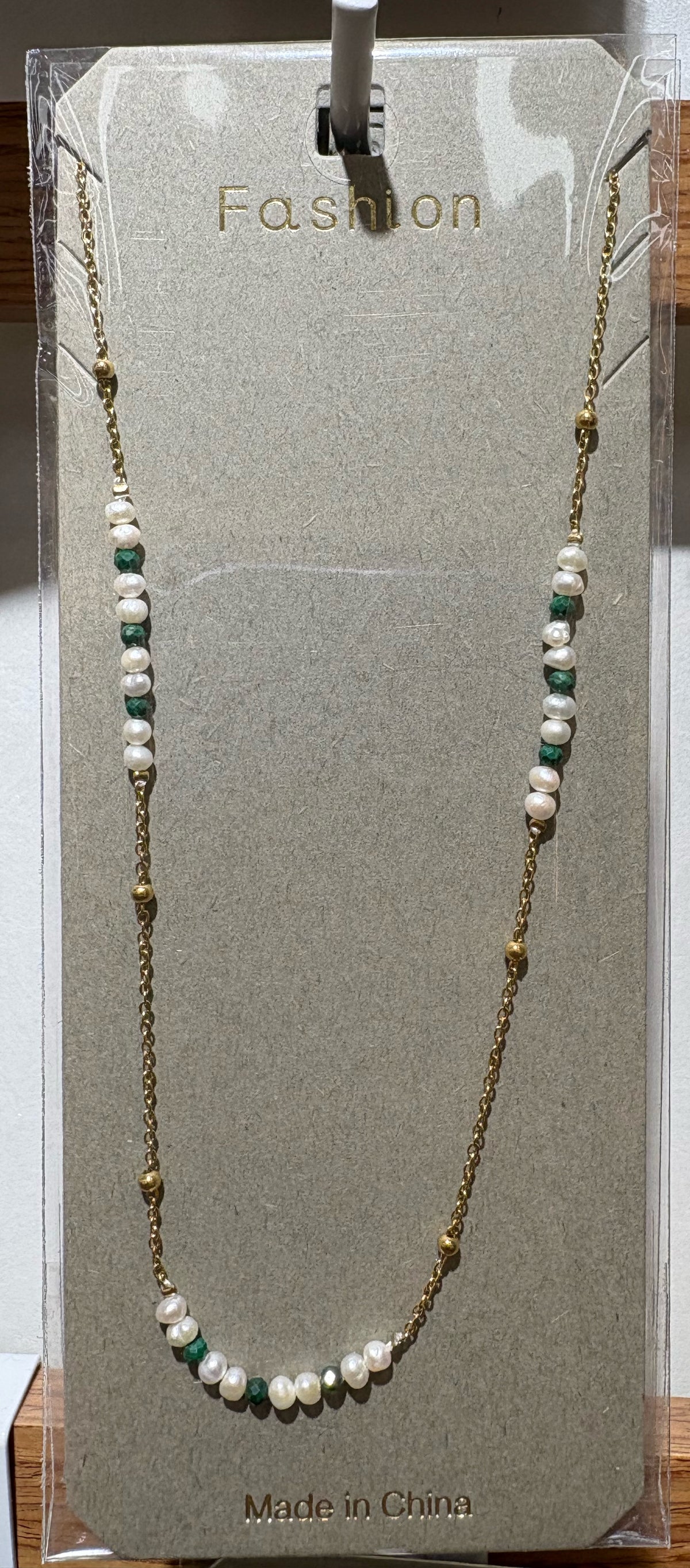 Green and White Bead Necklace - W14-0395