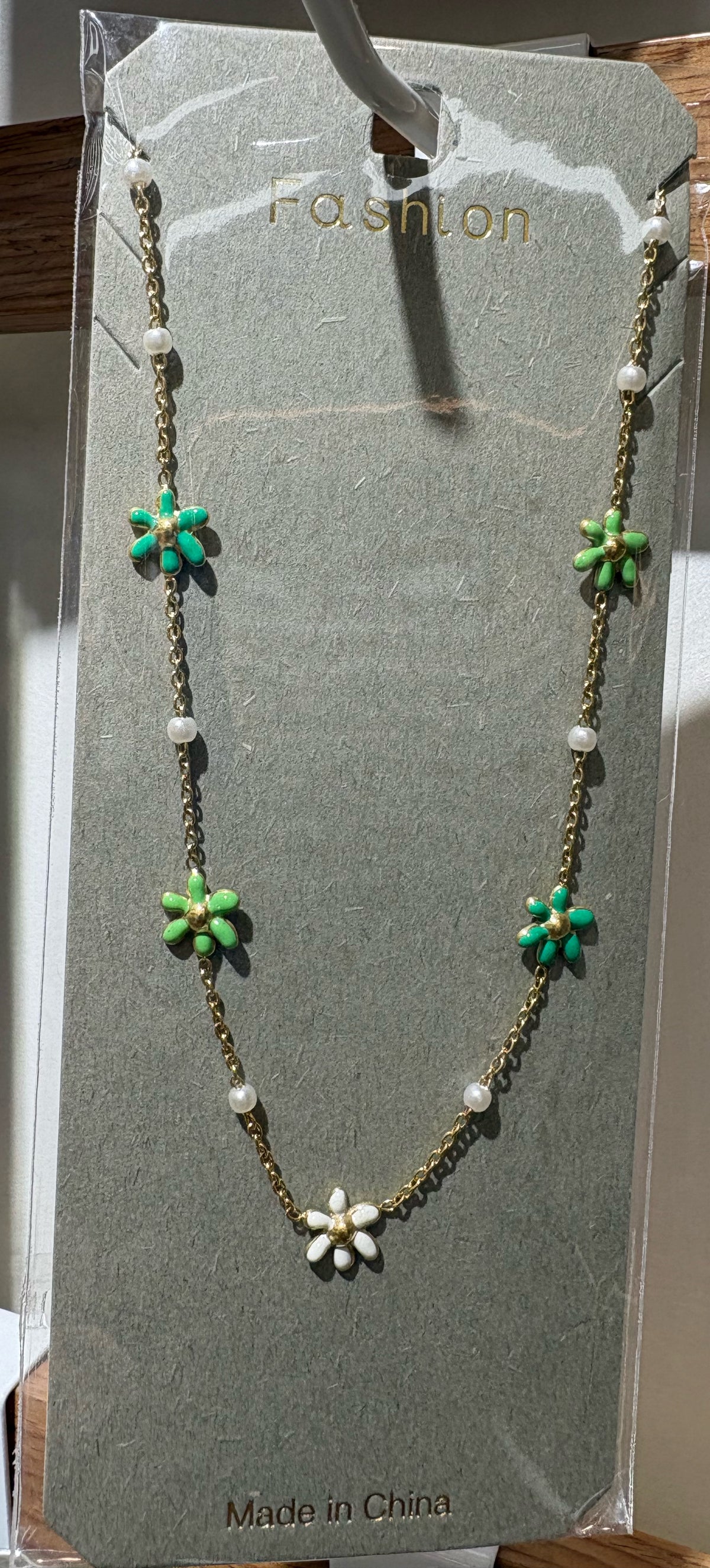 Green Daisy Station Necklace - W14-0495