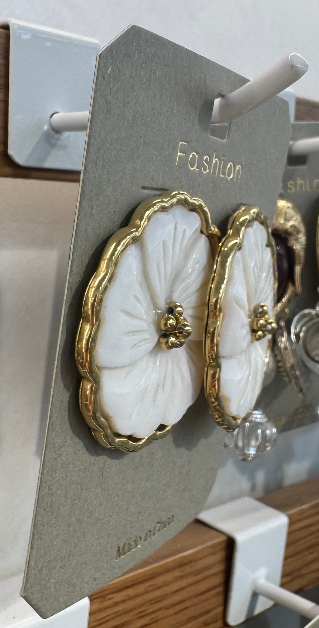 White Flower Statement Stud Earrings - W3-0018