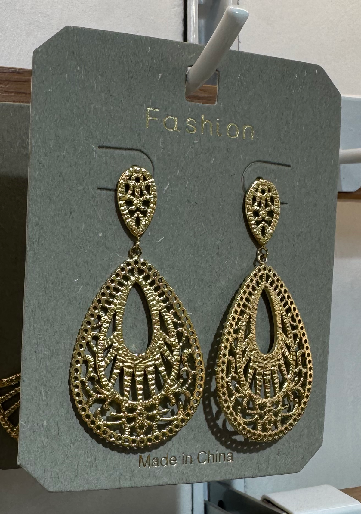 Filigree Teardrop Drop Earrings - W3-0034