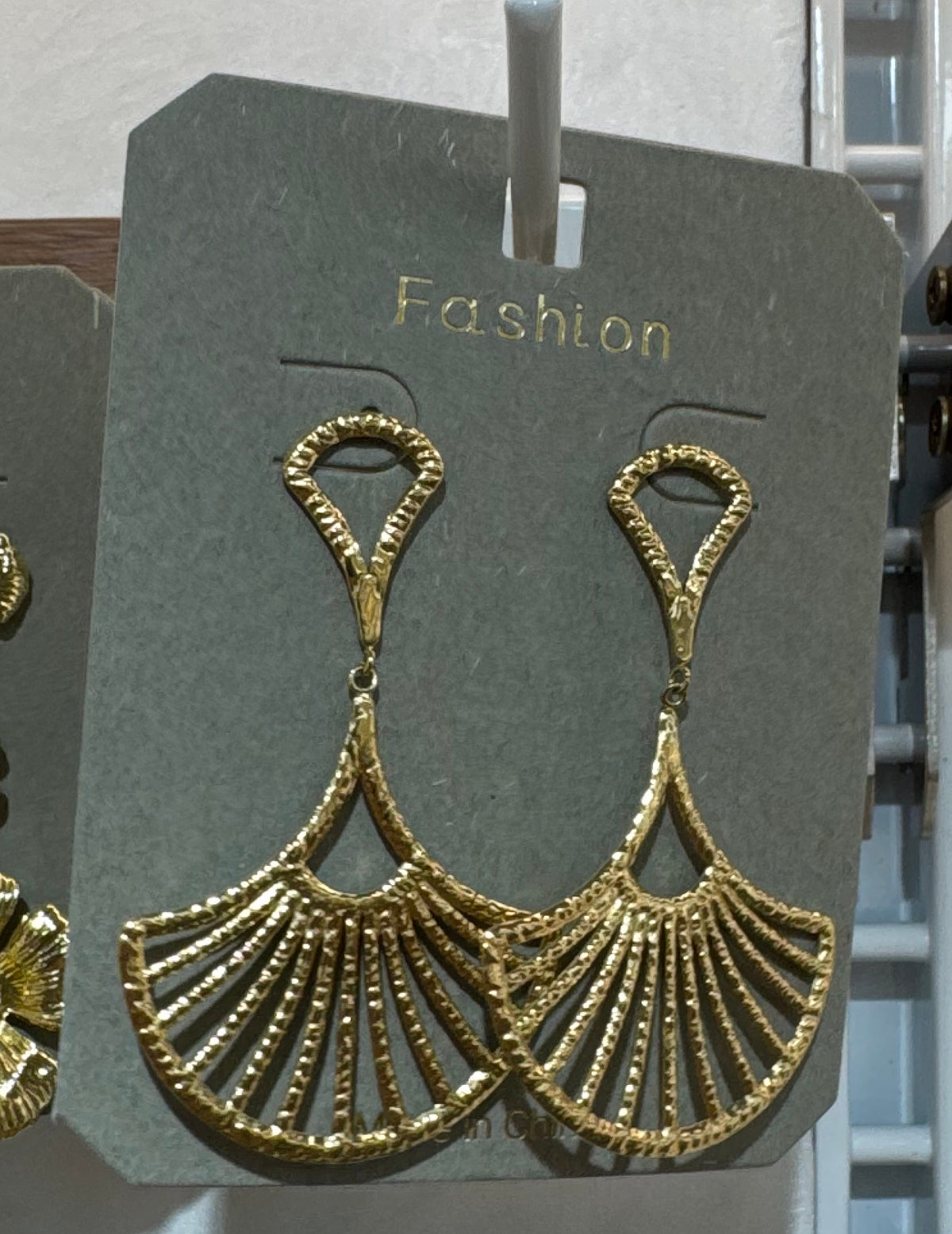 Openwork Fan Drop Earrings - W3-0035