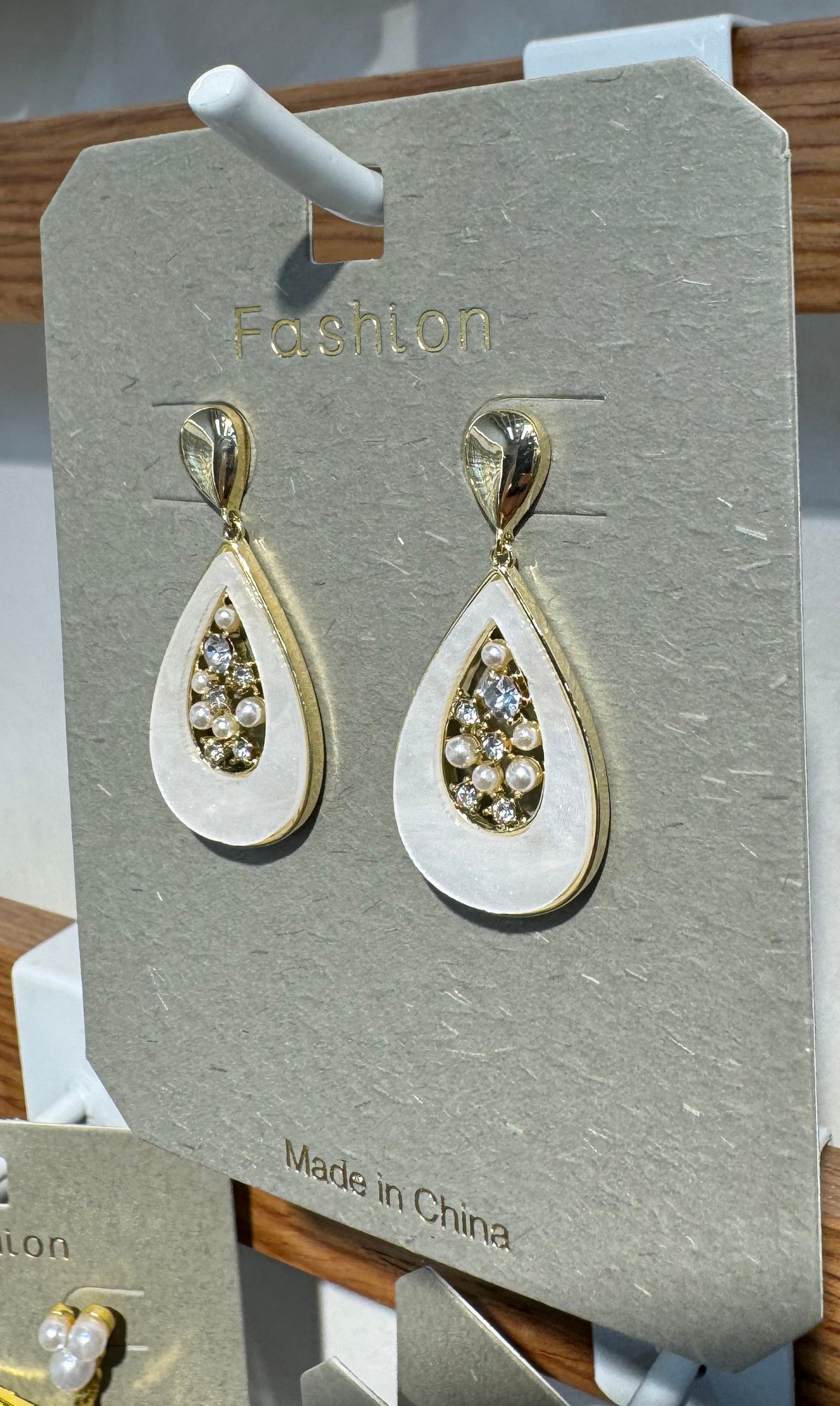 White Sparkle Teardrop Earrings - W3-0045