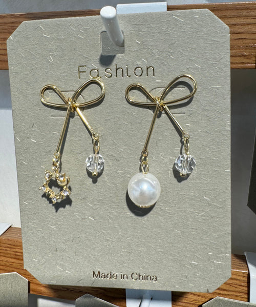 Asymmetric Bow Charm Earrings - W3-0066
