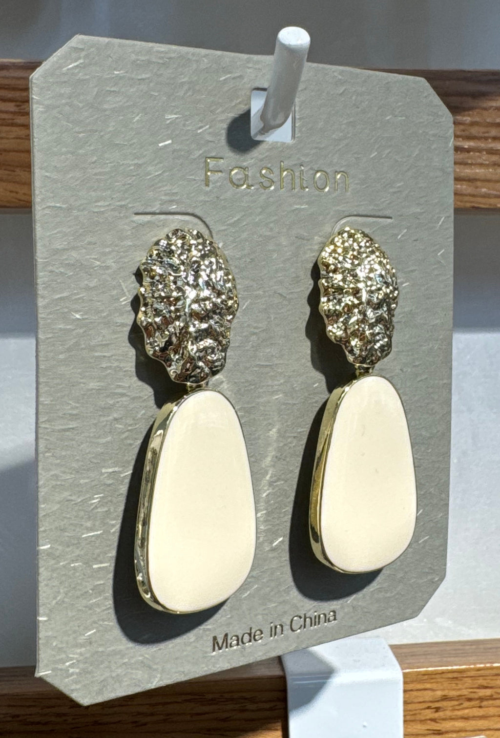 Cream Teardrop Statement Earrings - W3-0194