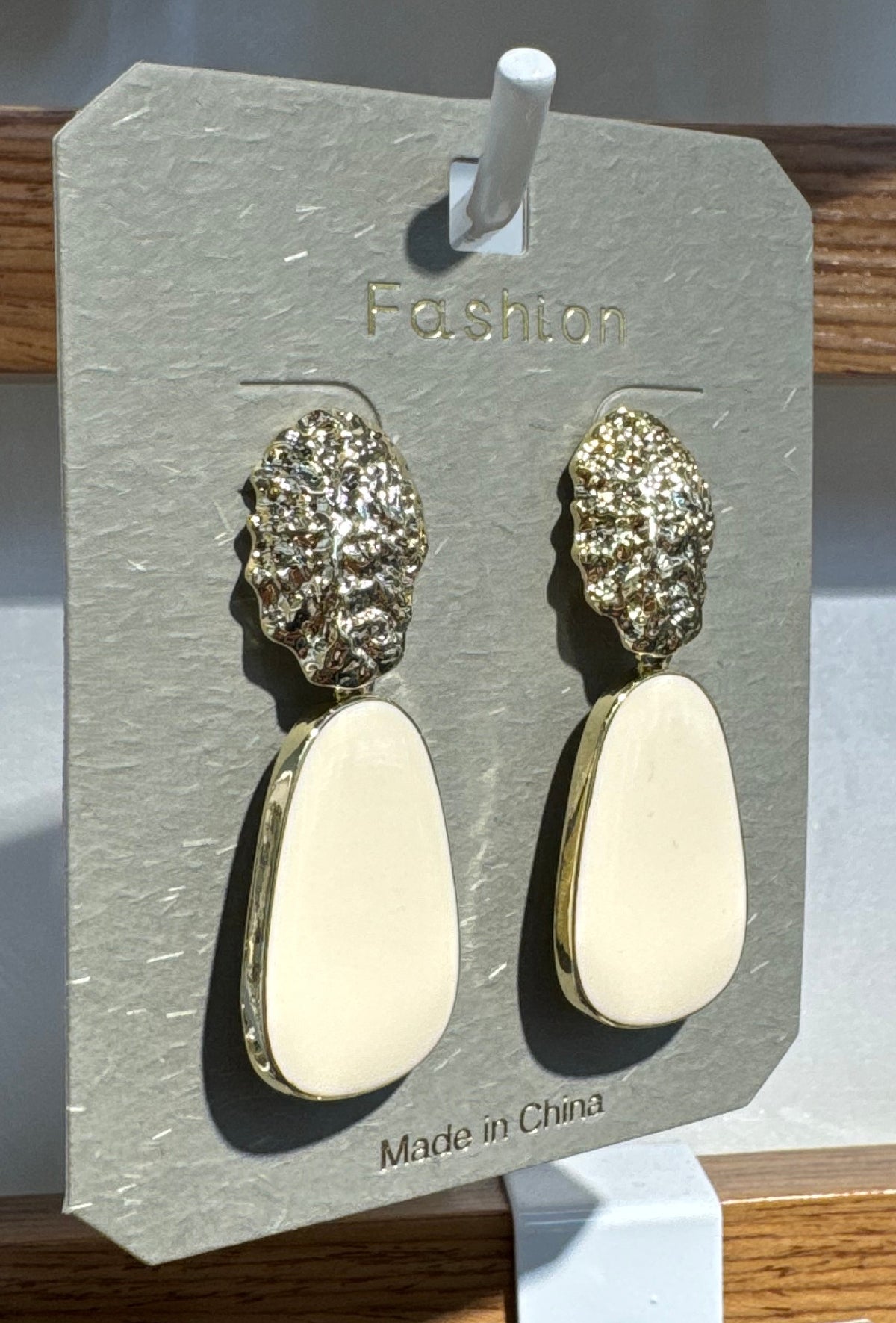 Cream Teardrop Statement Earrings - W3-0194