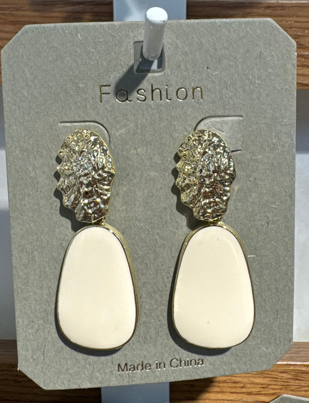 Cream Teardrop Statement Earrings - W3-0194
