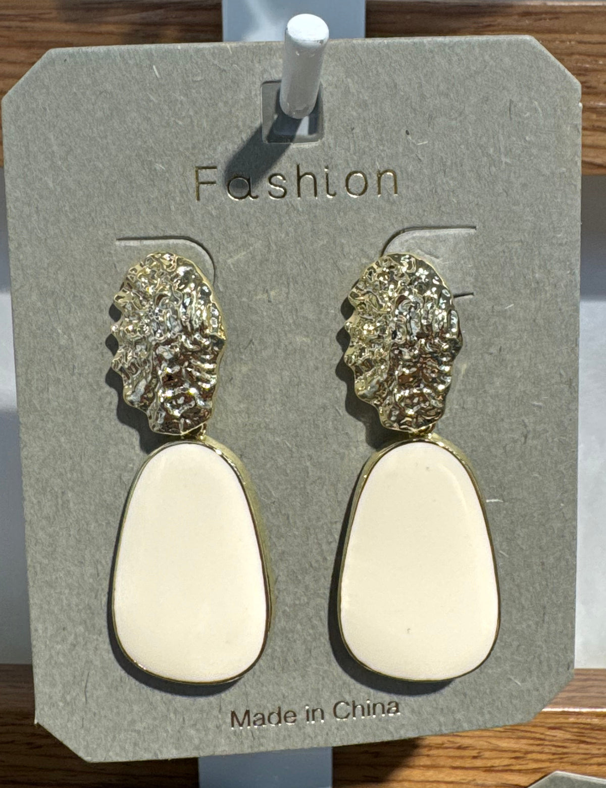 Cream Teardrop Statement Earrings - W3-0194