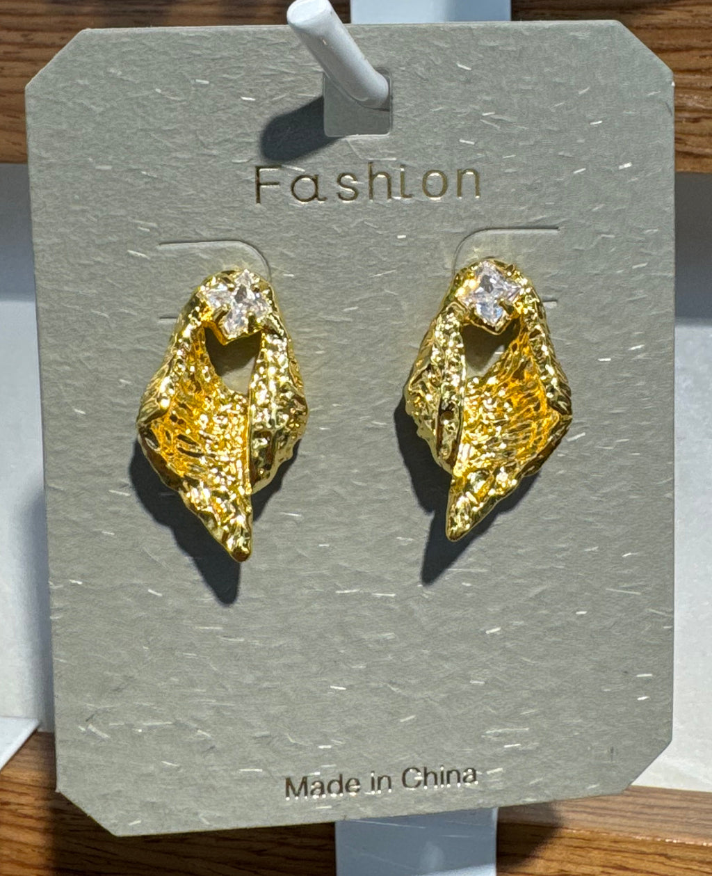 Crinkled Leaf Stud Earrings - W3-0209