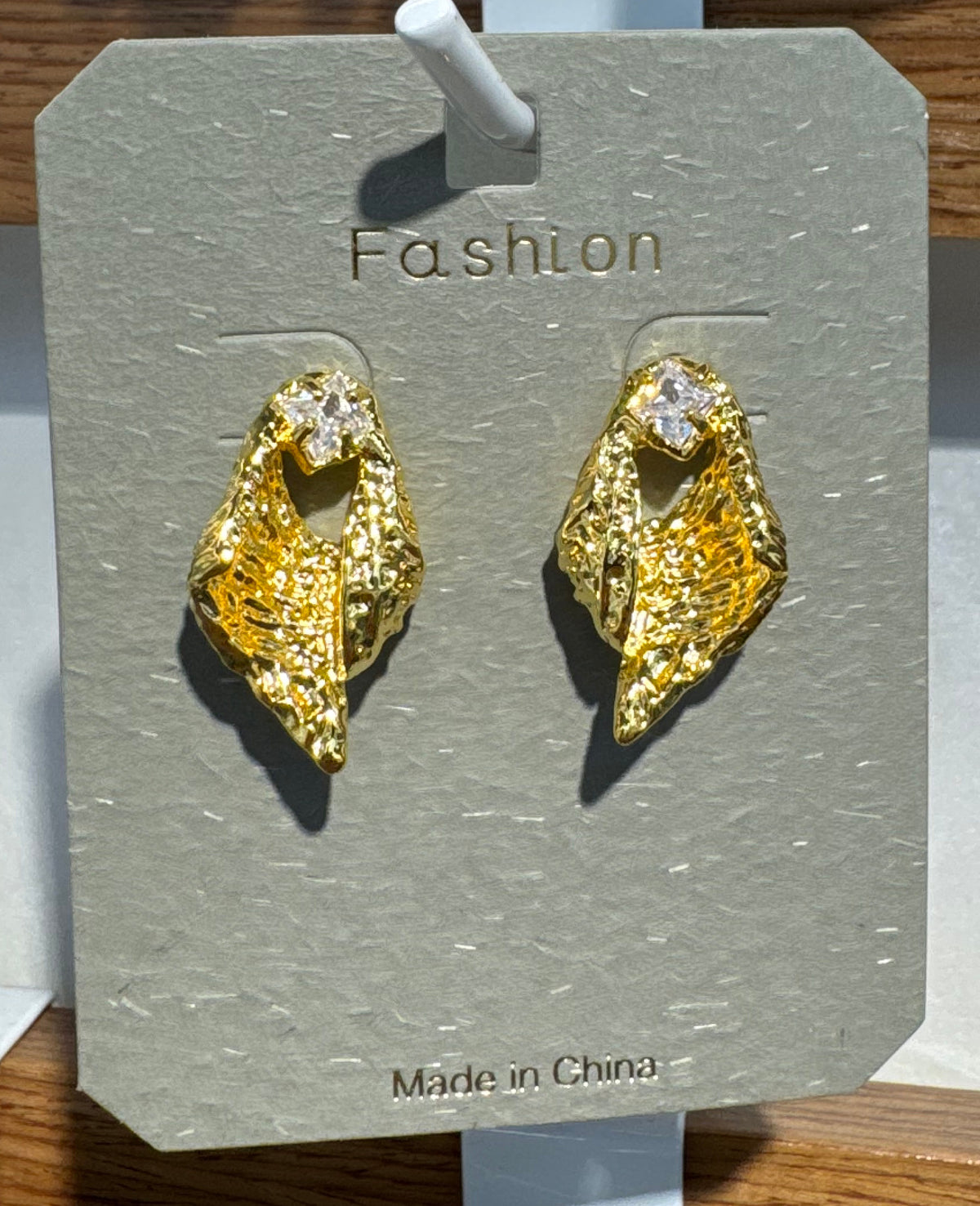Crinkled Leaf Stud Earrings - W3-0209