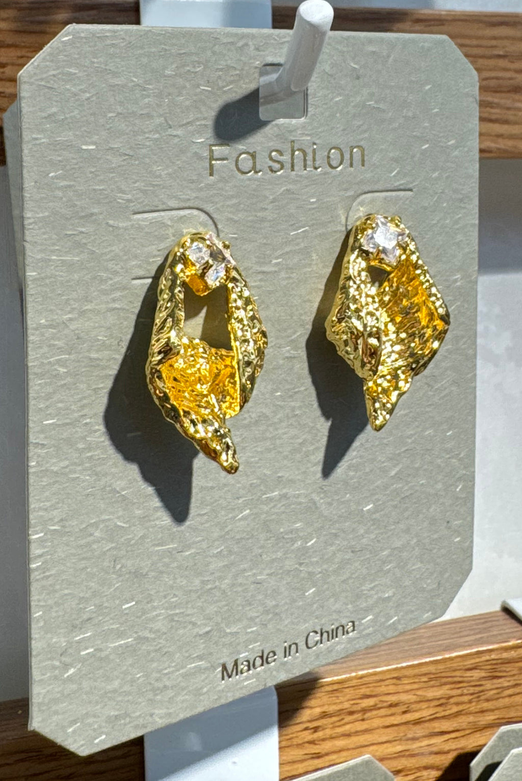 Crinkled Leaf Stud Earrings - W3-0209
