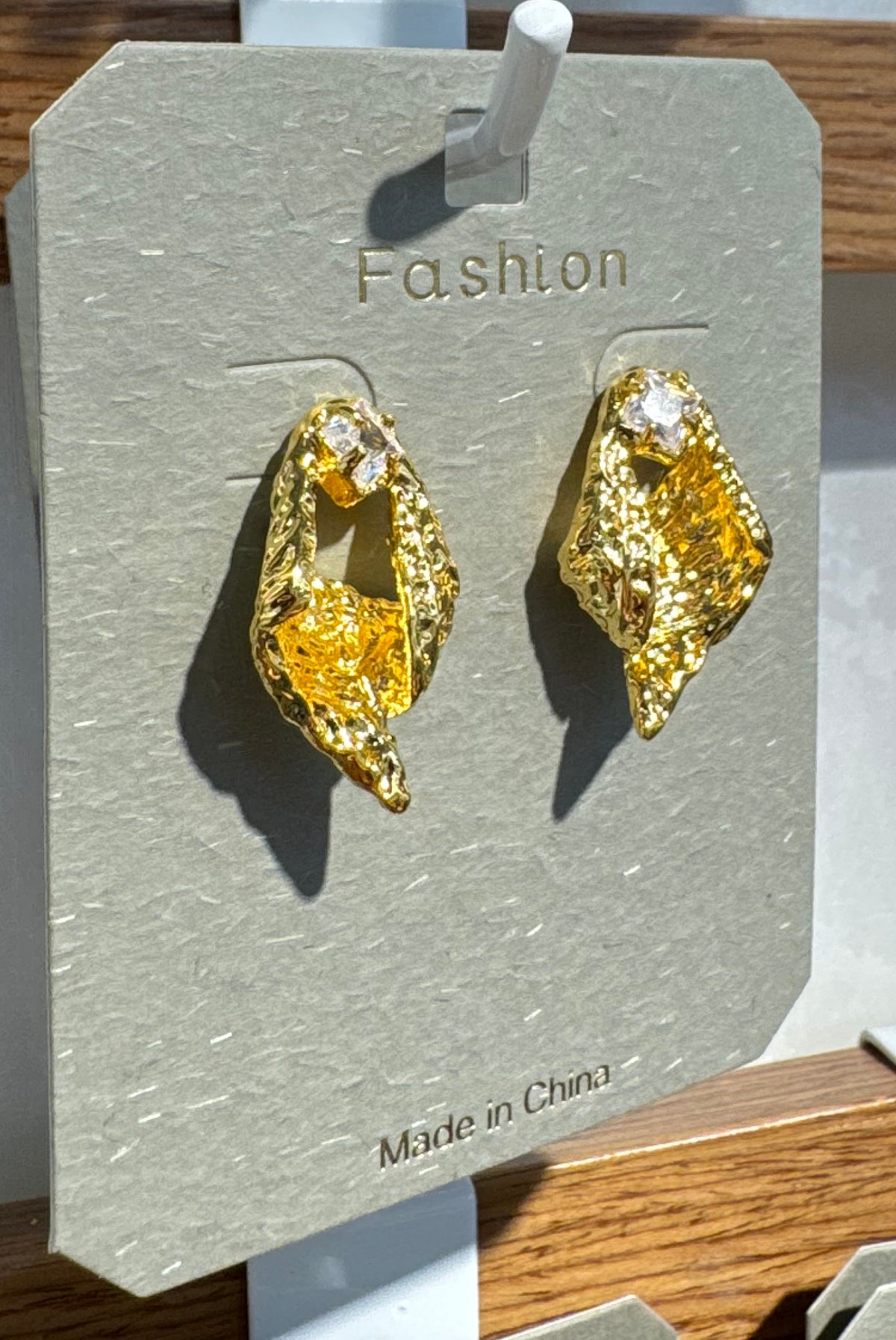 Crinkled Leaf Stud Earrings - W3-0209