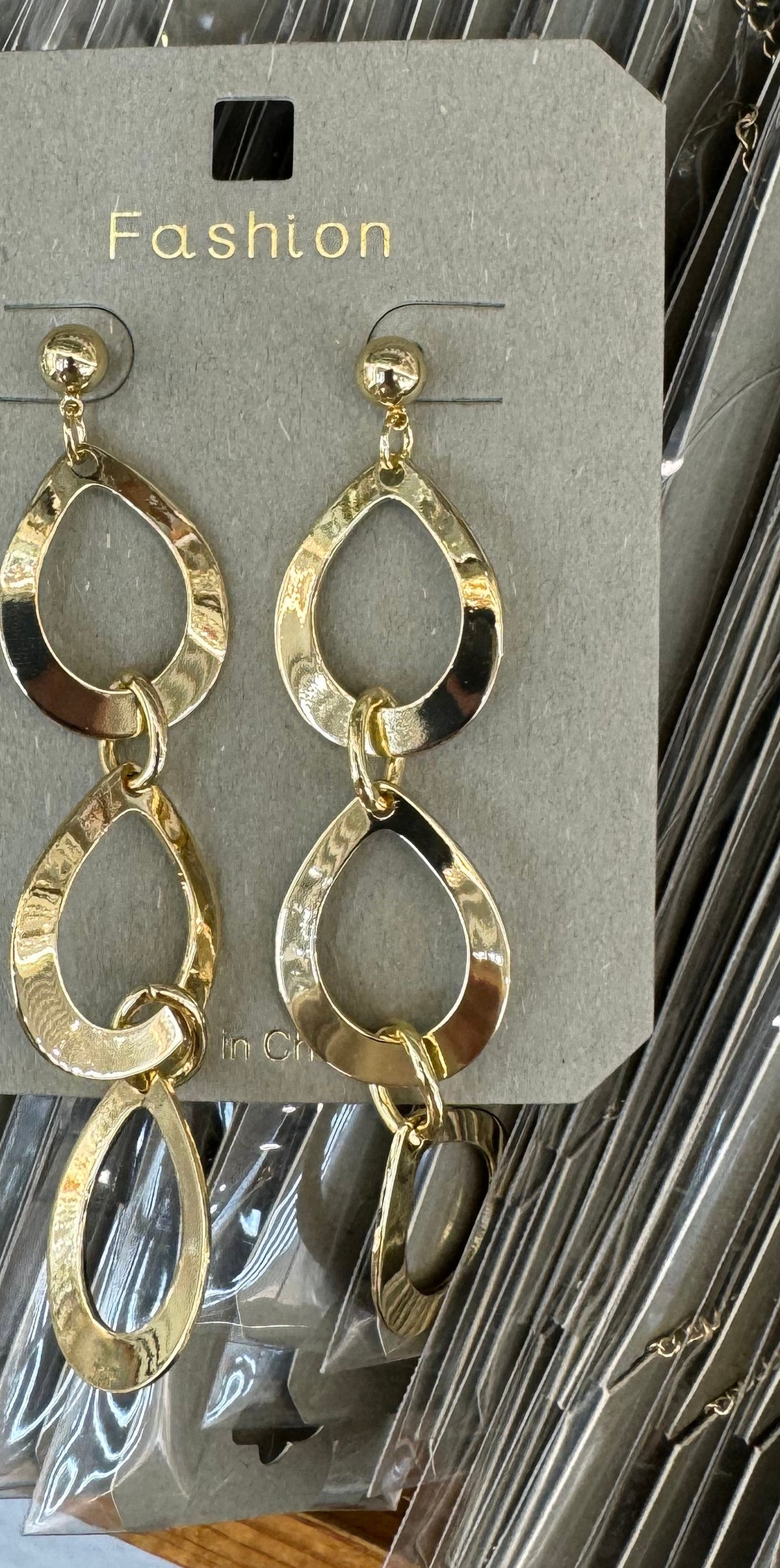 Hammered Triple Oval Ring Earrings - W3-0232