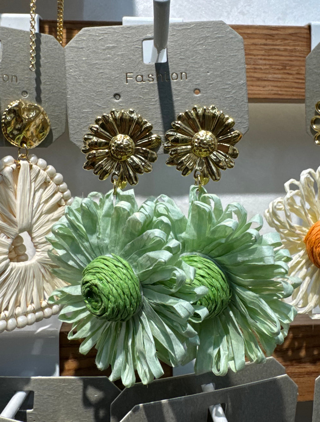 Mint Woven Daisy Drop Earrings - W3-0256