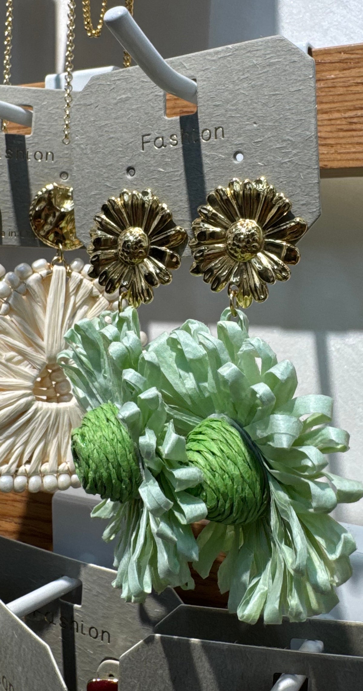 Mint Woven Daisy Drop Earrings - W3-0256