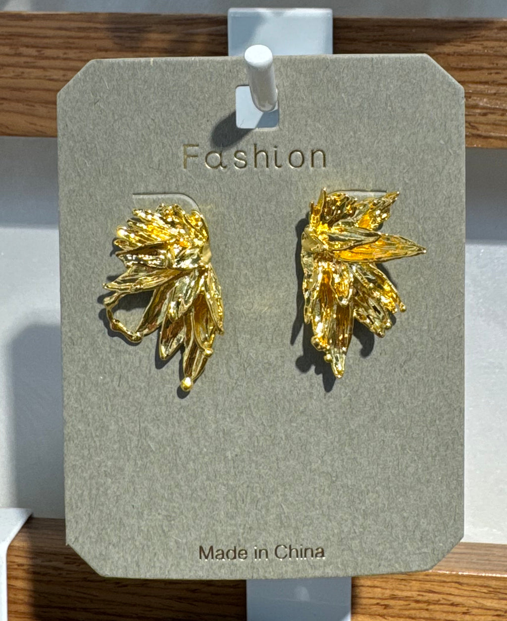 Textured Spiky Leaf Stud Earrings - W3-0258