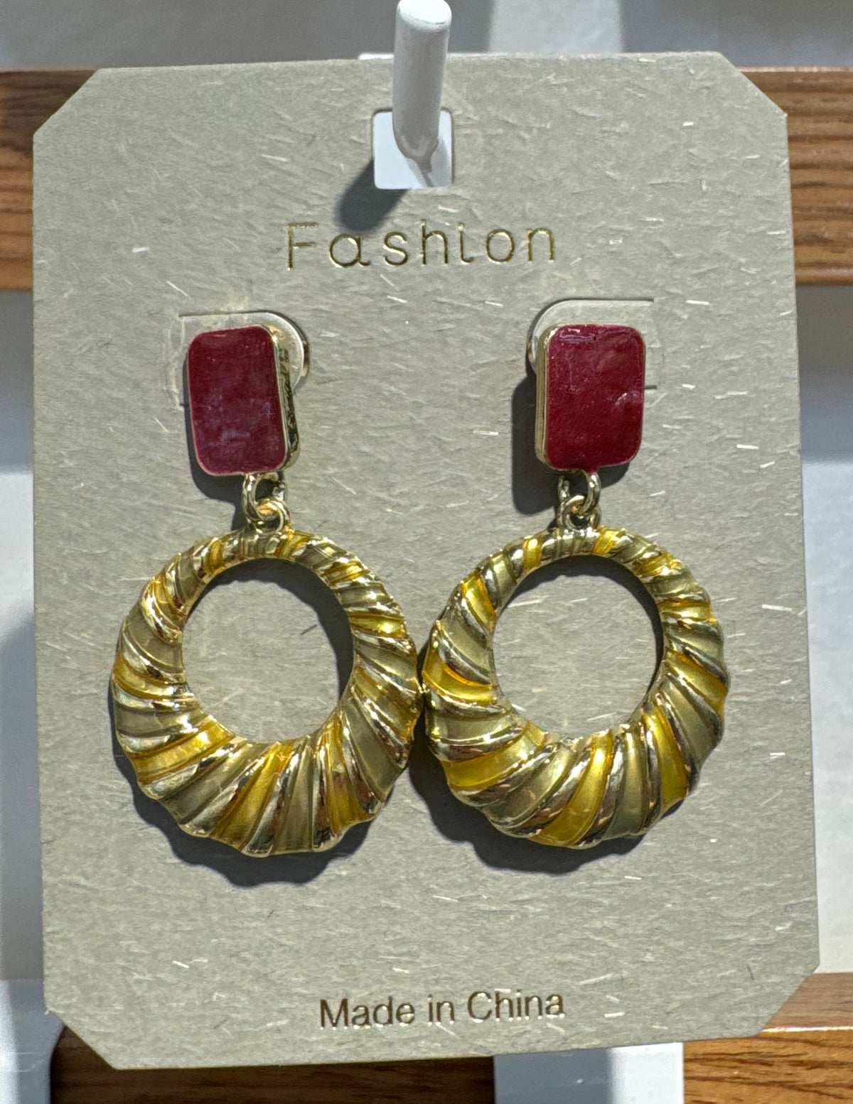 Red Stud Twisted Ring Earrings - W3-0286