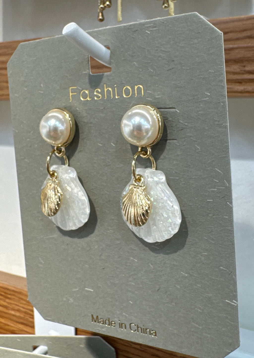 Layered Seashell Drop Earrings - W3-0296