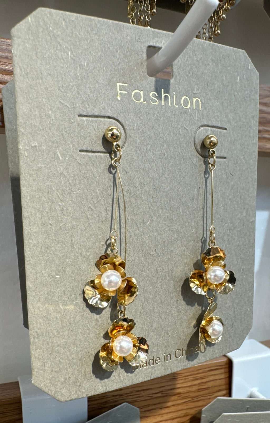 Twin Flower Pearl-Style Earrings - W3-0299