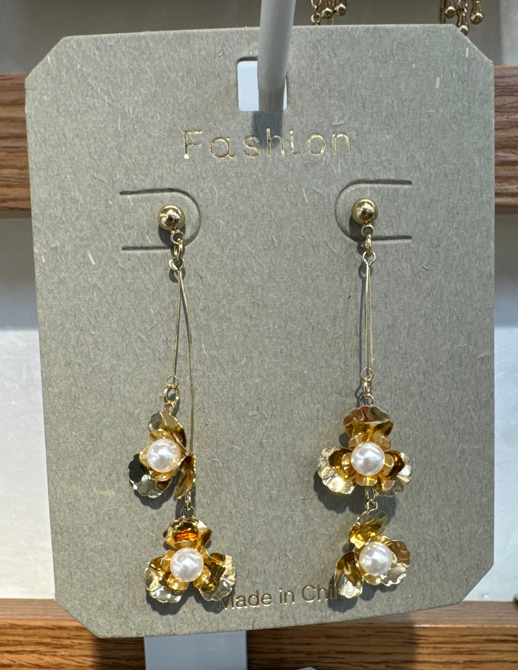 Twin Flower Pearl-Style Earrings - W3-0299