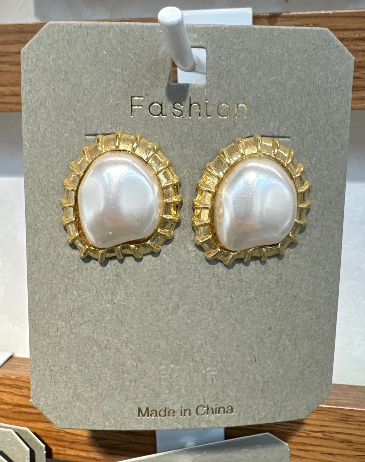 Ornate Pearl-Style Stud Earrings - W3-0302