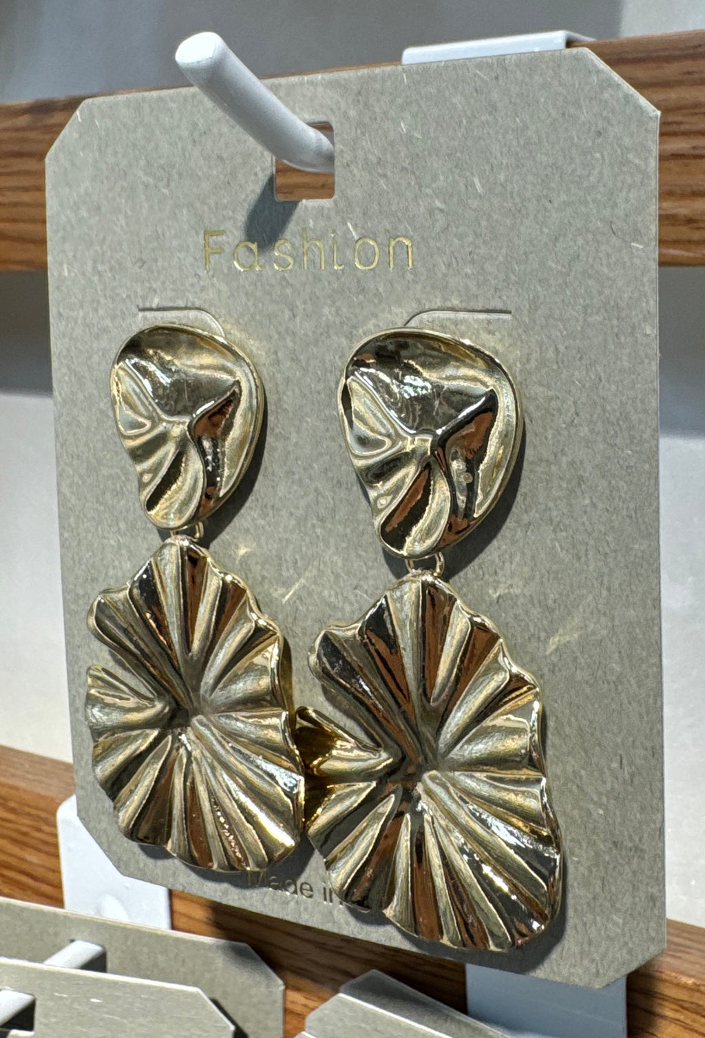 Pleated Round Flower Drop Earrings - W3-0309