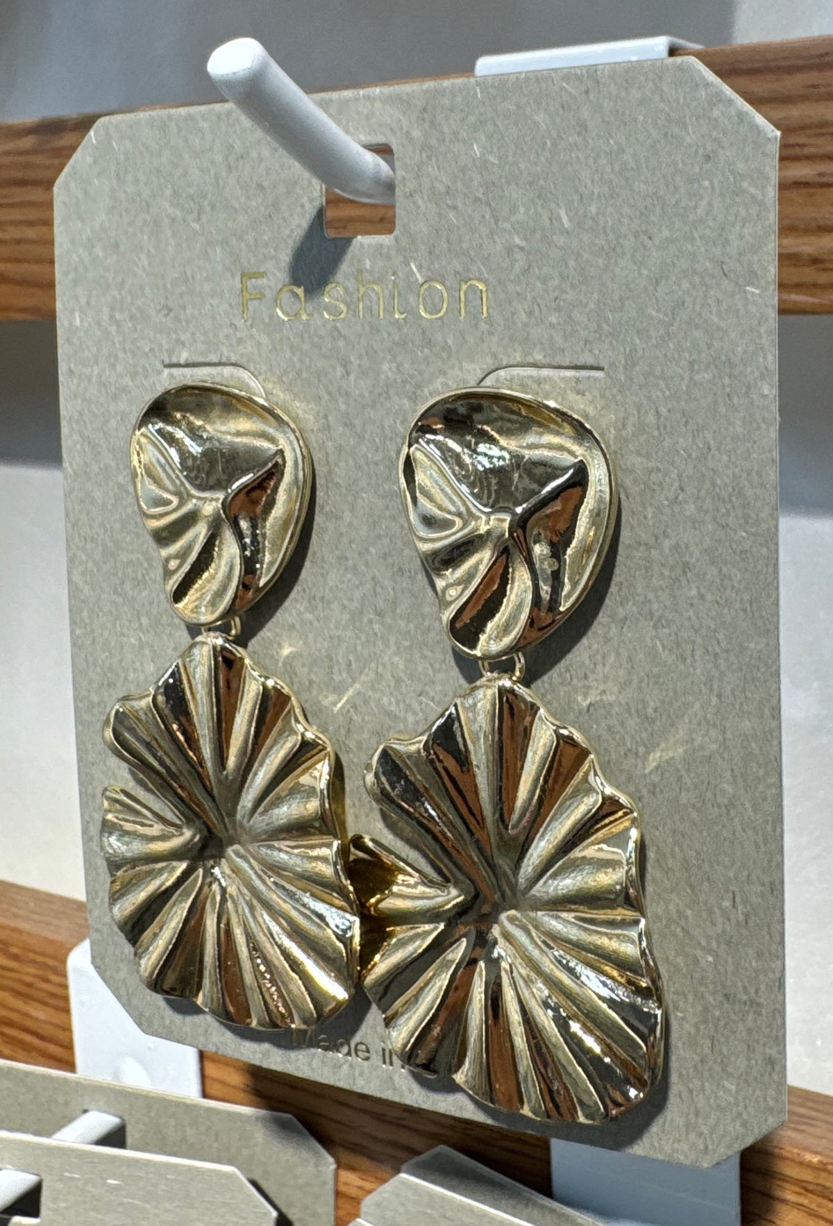 Pleated Round Flower Drop Earrings - W3-0309