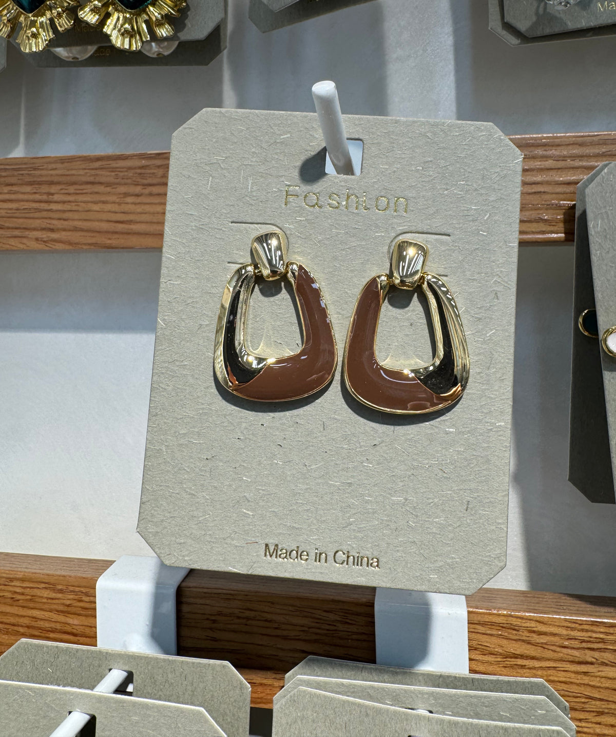 Chunky Trapezoid Hoop Earrings - W3-0327
