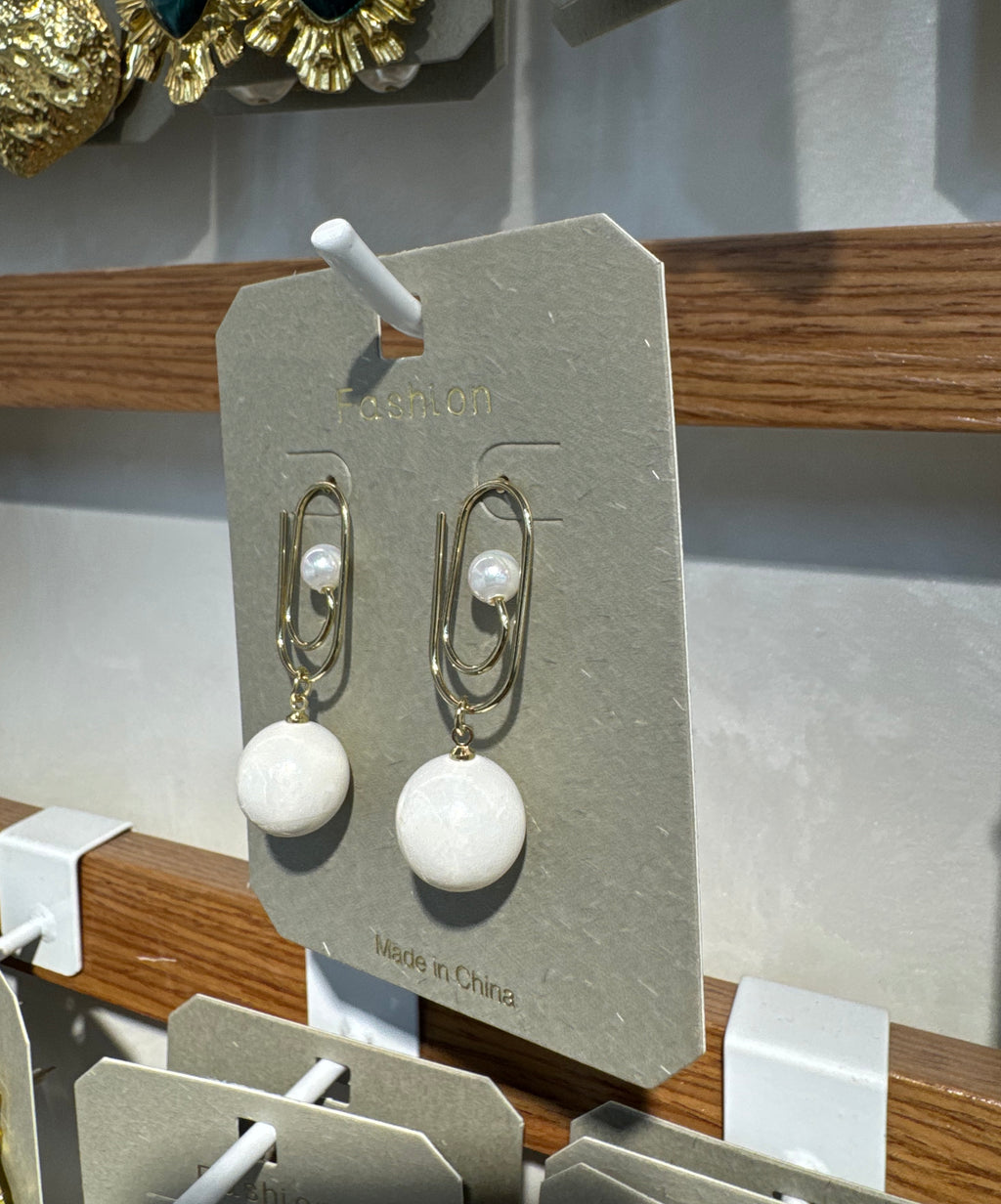 Oval Link Pearl Disc Earrings - W3-0331