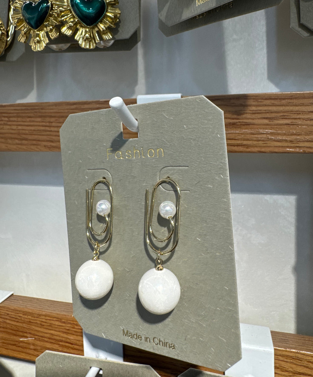 Oval Link Pearl Disc Earrings - W3-0331