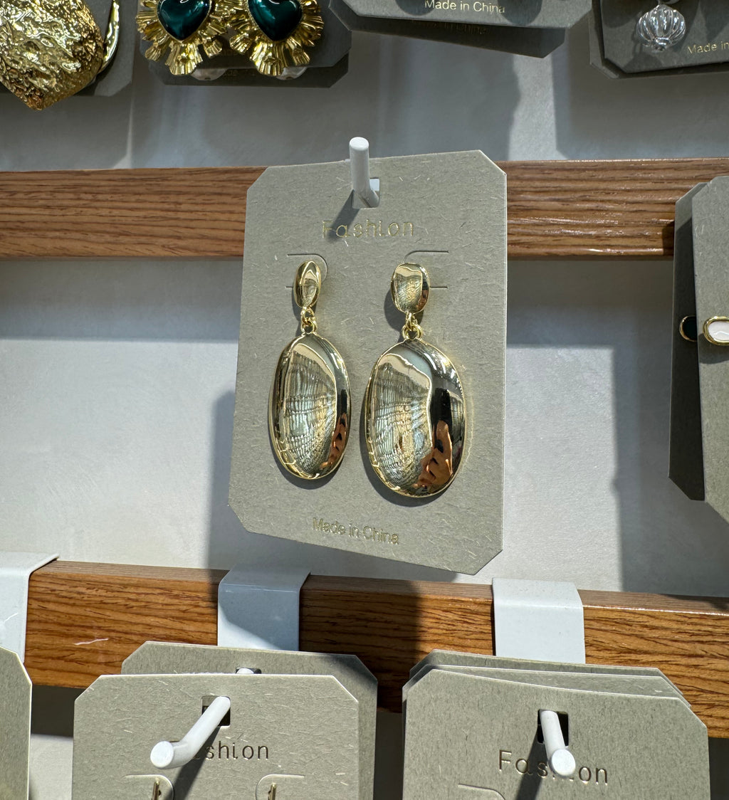 Textured Oval Frame Earrings - W3-0334