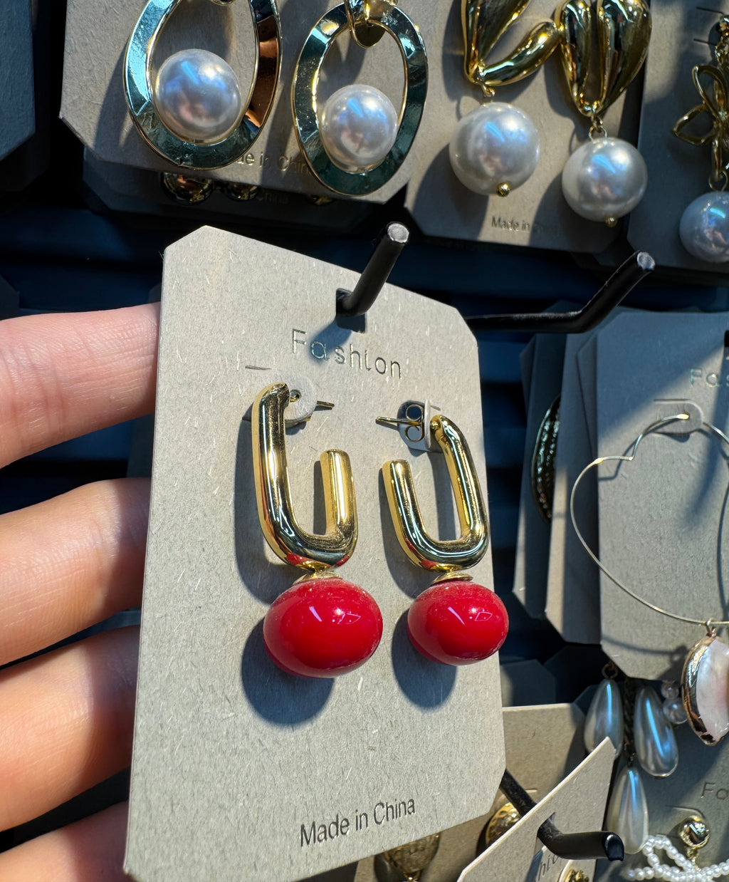 Red Bead Rectangular Hoops - W3-0368