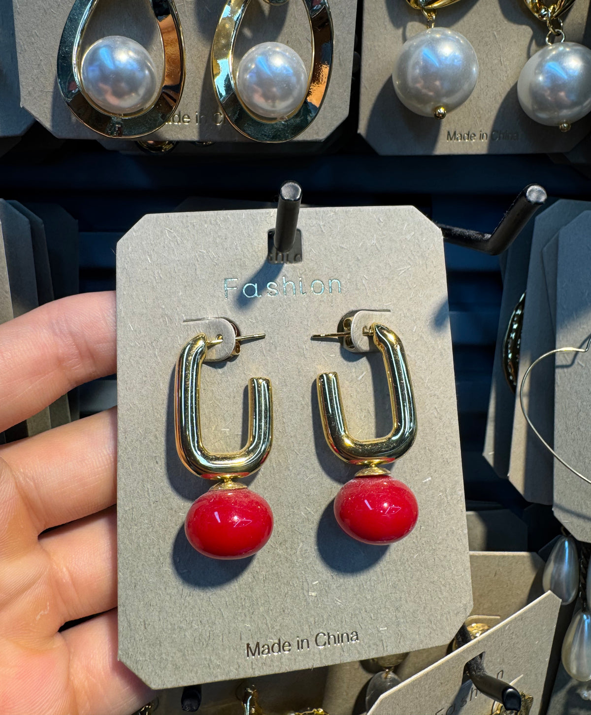 Red Bead Rectangular Hoops - W3-0368
