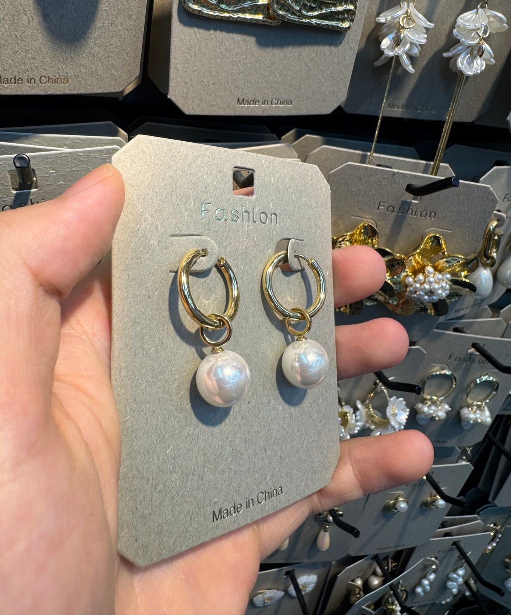 Round Pearl Charm Hoop Earrings - W3-0373