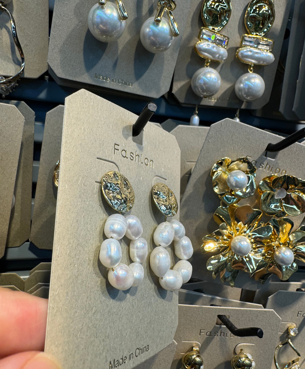 Pearl Beaded Teardrop Earrings - W3-0378