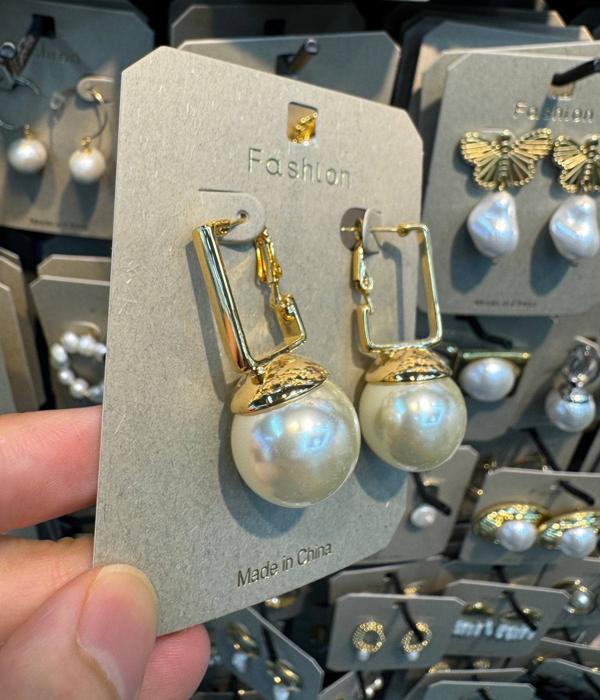 Rectangle Clasp Pearl Earrings - W3-0382