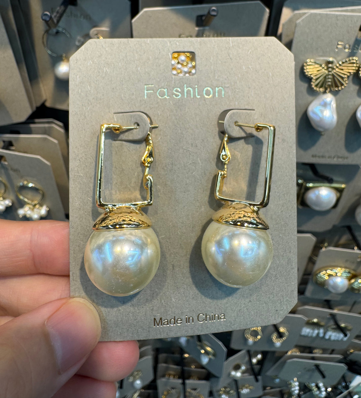 Rectangle Clasp Pearl Earrings - W3-0382