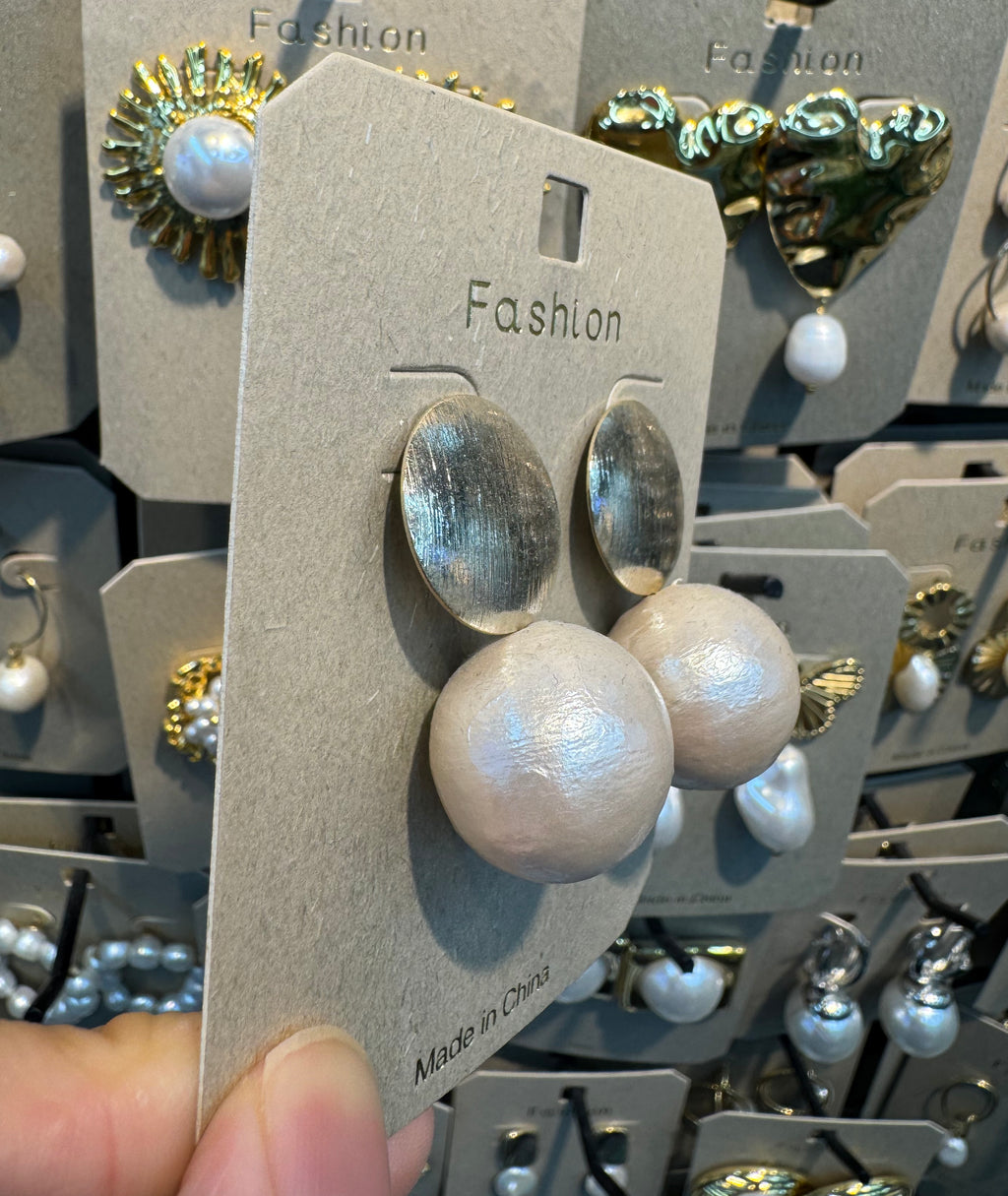 Metal Dome Pearl Drop Earrings - W3-0386