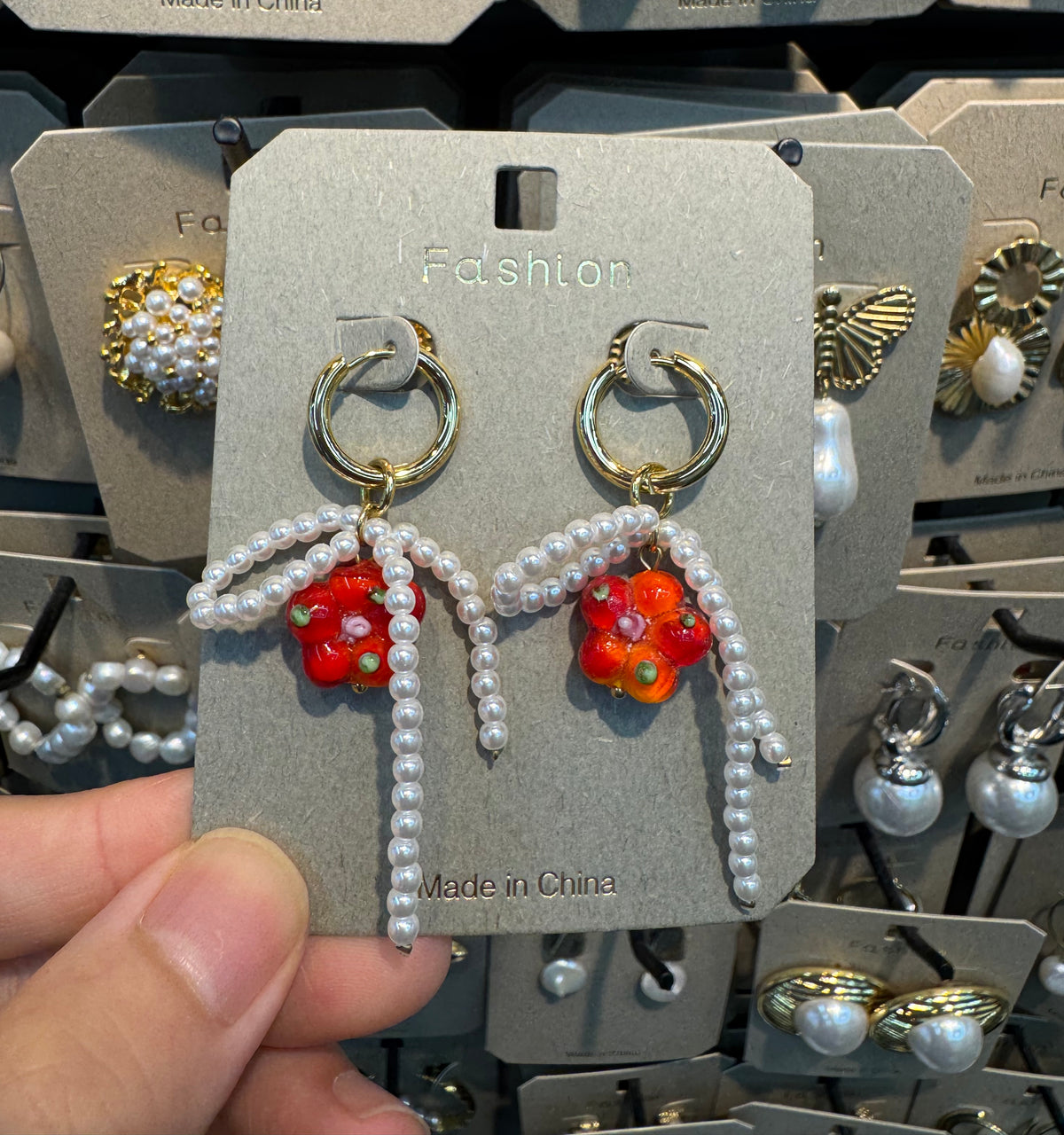 Red Bead Pearl Bow Hoop Earrings - W3-0392
