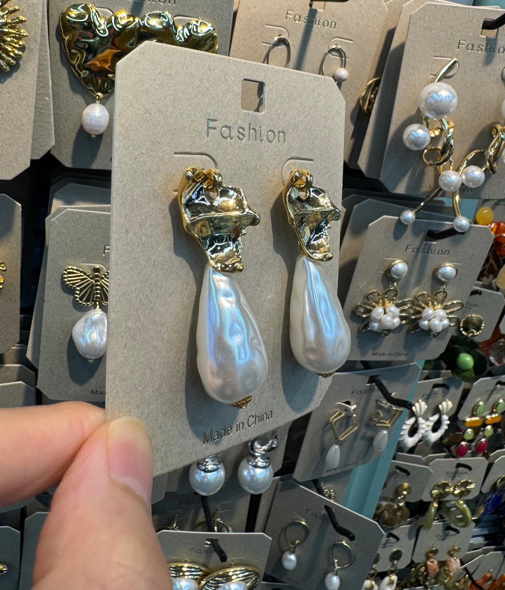 Sculpted Top Pearl Drop Earrings - W3-0394
