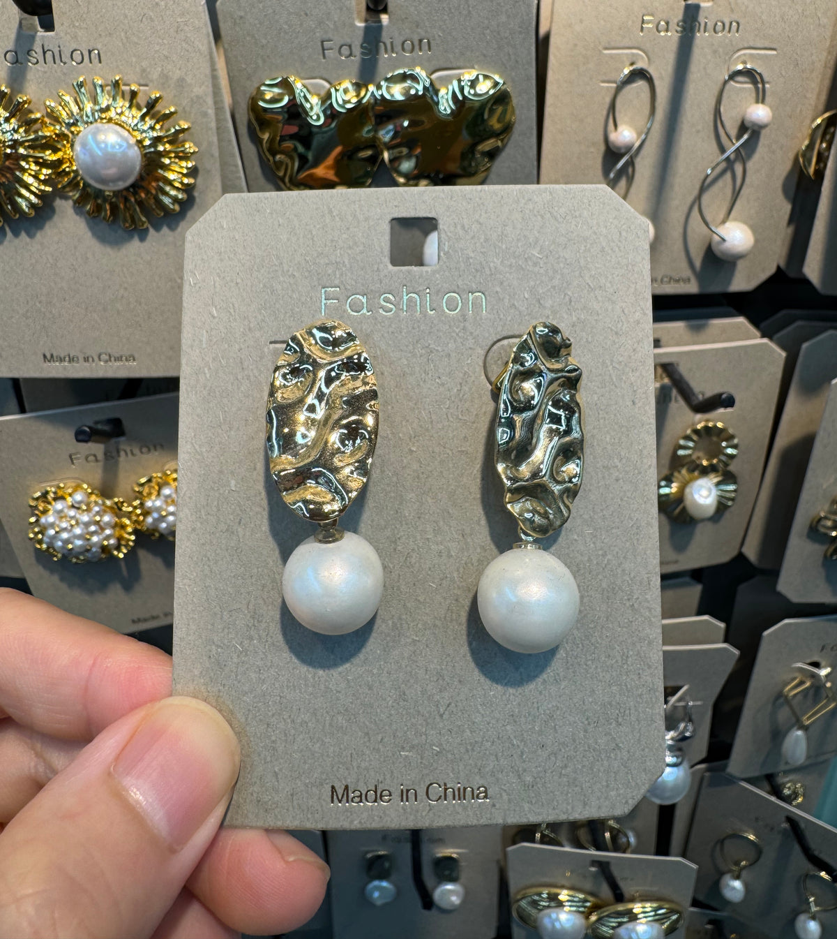 Textured Bar Pearl Drop Earrings - W3-0395