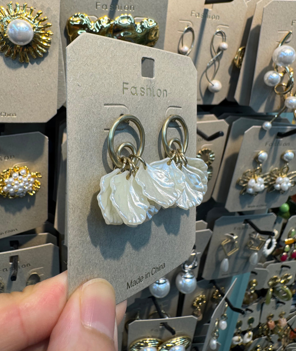 Shell Fan Charm Drop Earrings - W3-0396