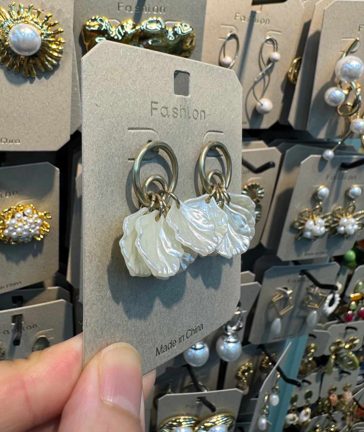 Shell Fan Charm Drop Earrings - W3-0396