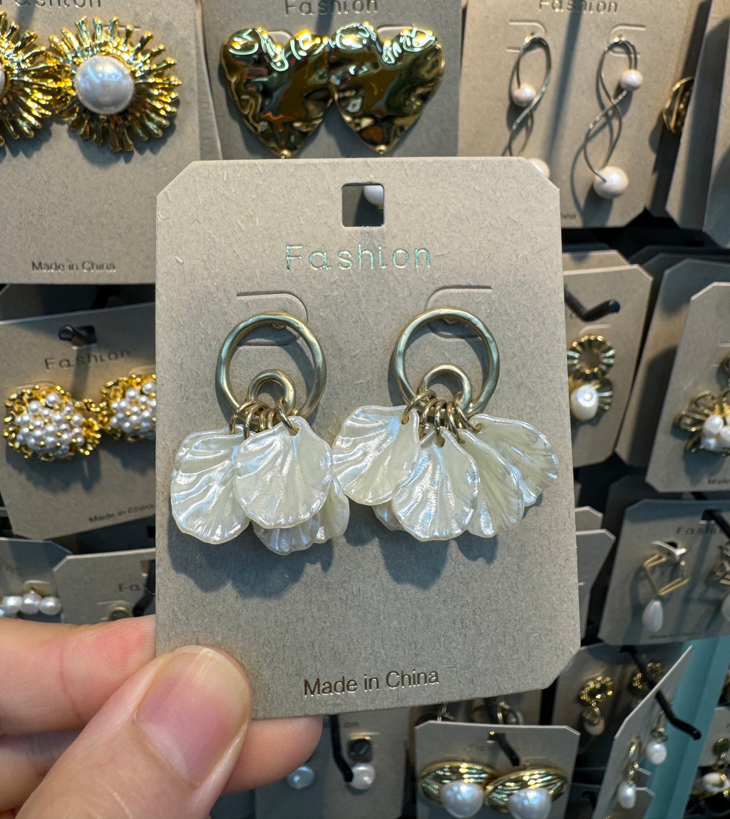 Shell Fan Charm Drop Earrings - W3-0396