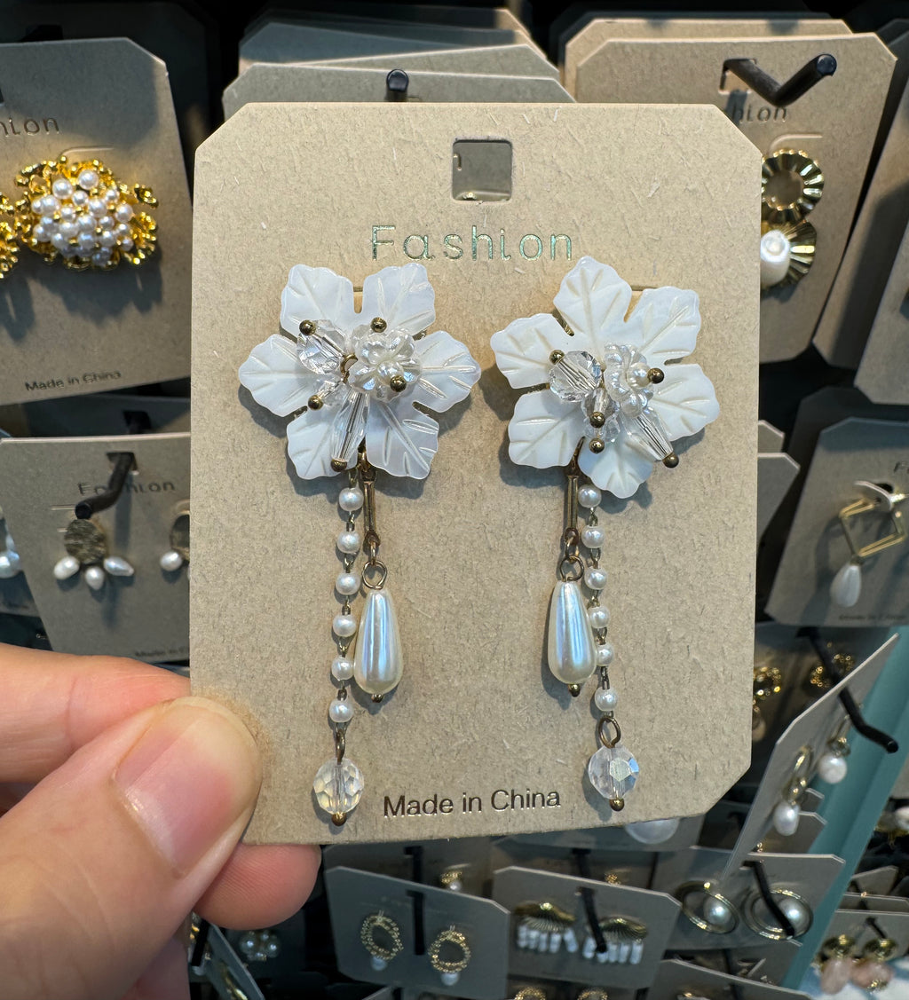Flower Pearl Chain Drop Earrings - W3-0398