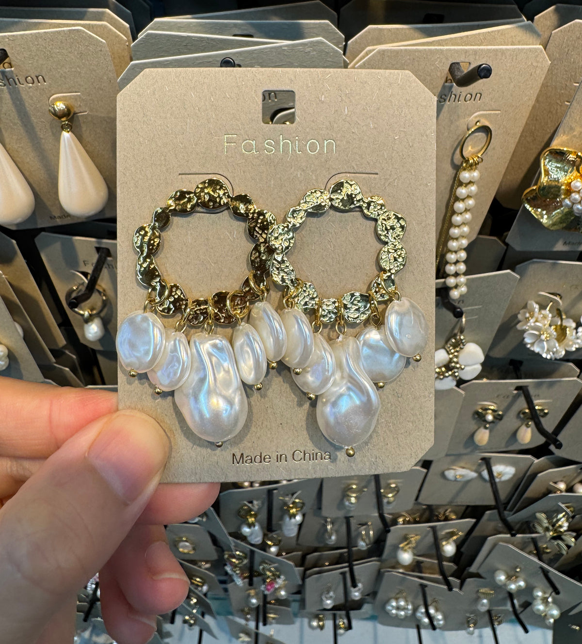 Floral Ring Pearl Charm Earrings - W3-0400