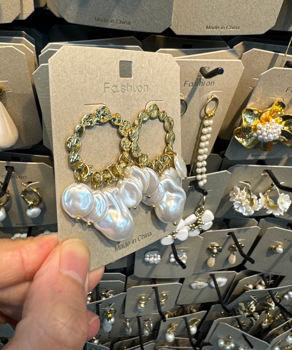 Floral Ring Pearl Charm Earrings - W3-0400