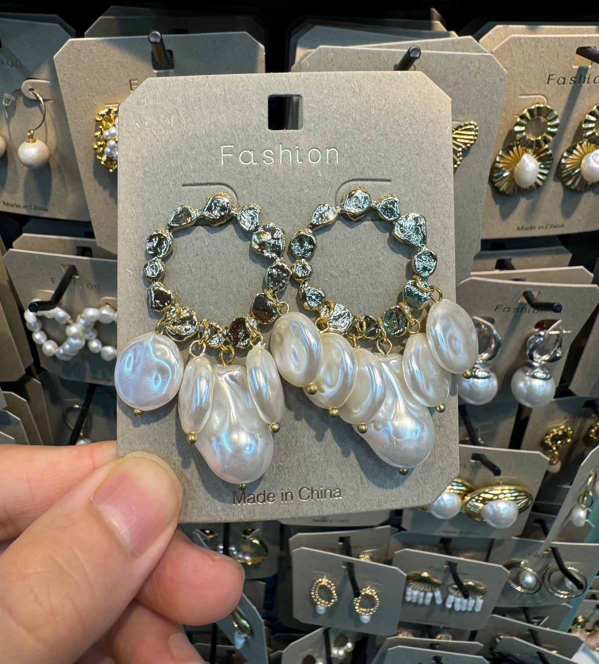 Floral Ring Pearl Charm Earrings - W3-0400