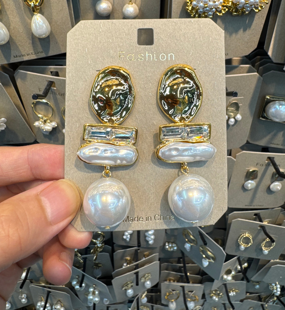 Layered Pearl Sculpted Earrings - W3-0410