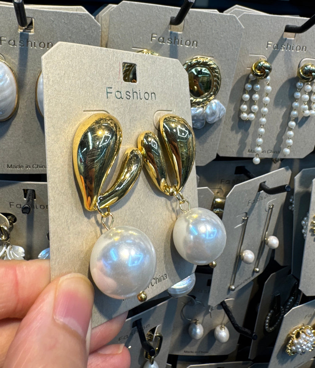 Folded Heart Pearl Drop Earrings - W3-0423