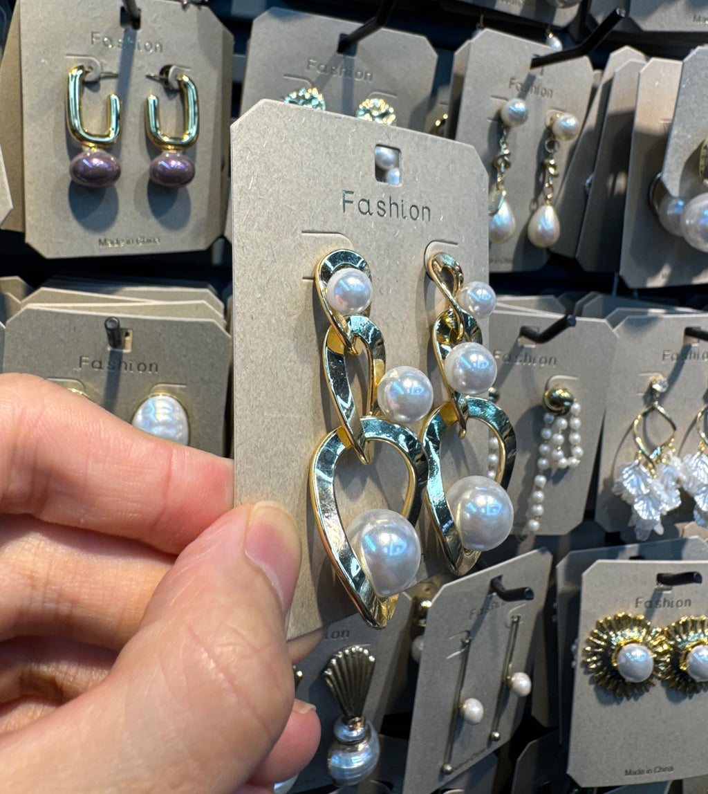 Sculpted Teardrop Pearl Earrings - W3-0425